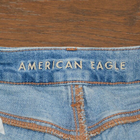 American Eagle Curvy Mom Short - Picture 2 of 4